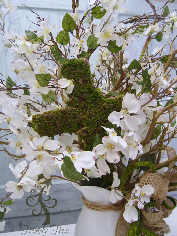 Dogwood Centerpiece by Trendy Tree