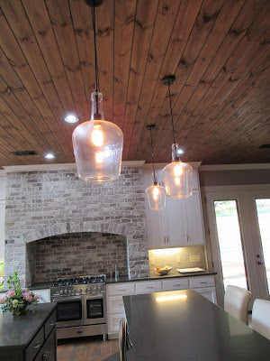 Choosing Pendant Lighting for a Kitchen Island