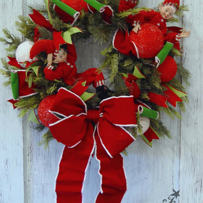 Decorate a RAZ Cedar & Pine Wreath for Christmas